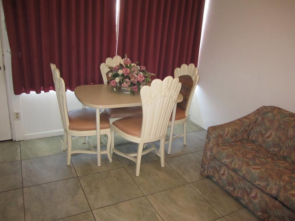 וויילדווד קרסט Apollo Motel מראה חיצוני תמונה