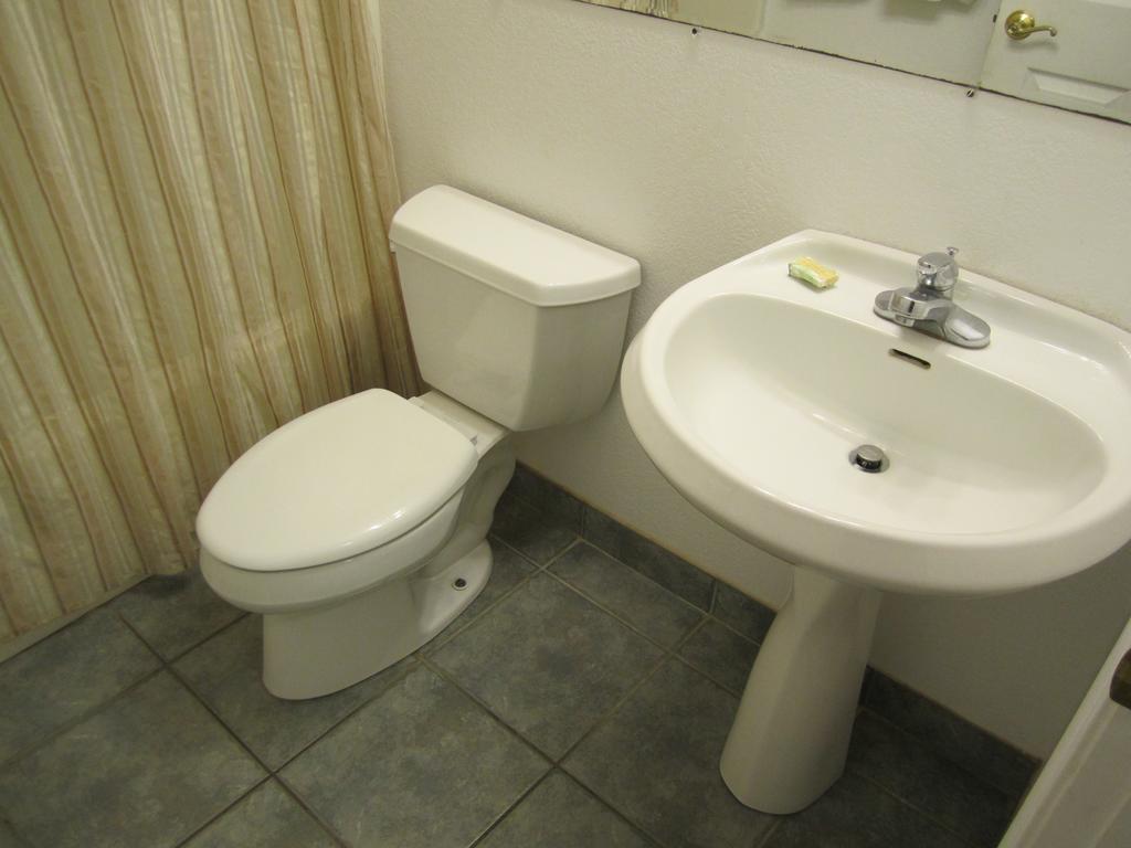 וויילדווד קרסט Apollo Motel מראה חיצוני תמונה